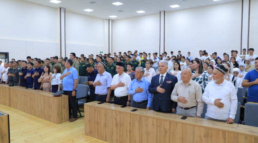 "Uch avlod uchrashuvi"