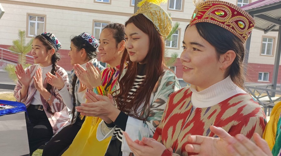 Milliy libos – o‘zligimiz ifodasi, an’analarimiz timsoli! mavzusida Milliy liboslar kuni