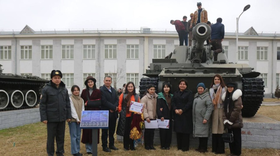 Chirchiq oliy tank qo'mondonlik muhandislik bilim yurtiga tashrif