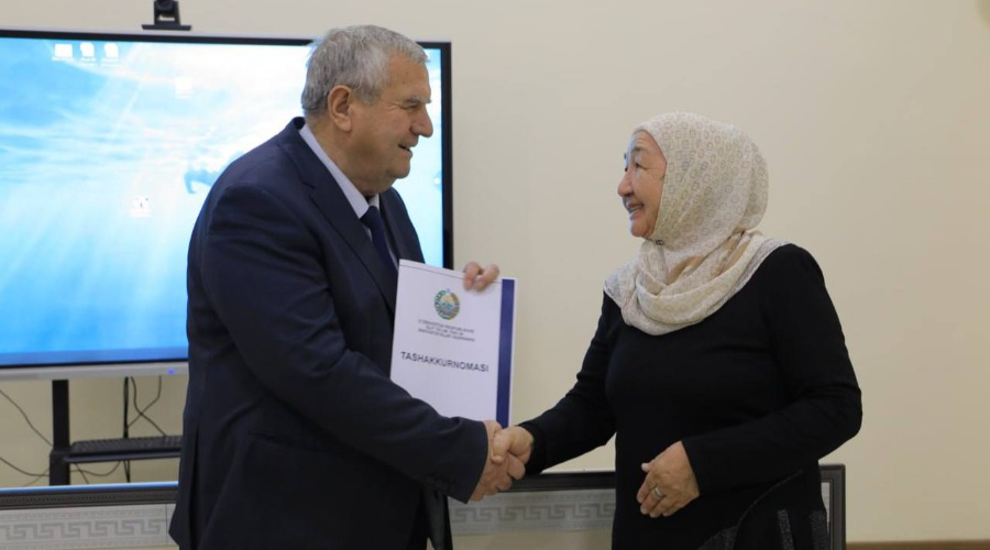 Chirchiq davlat pedagogika universiteti dotsenti Xolida G‘ulomova “O‘zbekiston Respublikasi Xalq ta’limi a’lochisi” ko‘krak nishoni bilan taqdirlandi.