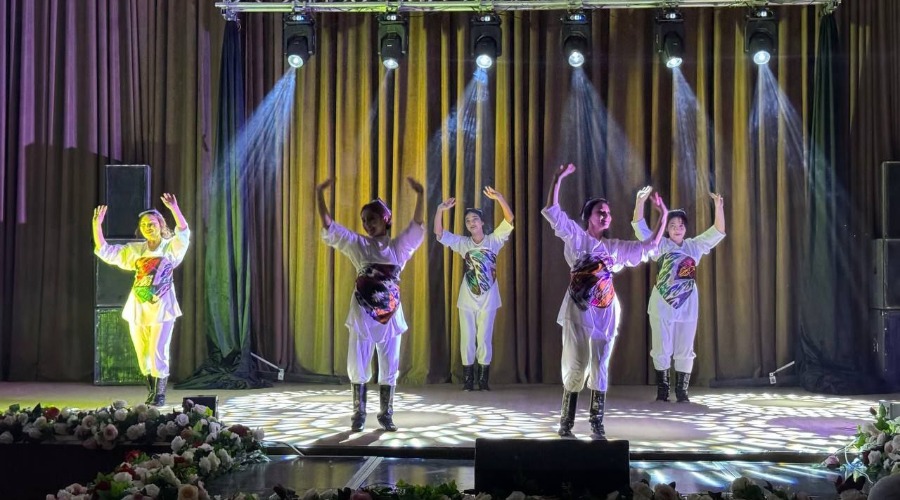 "San'atning nurli yo'li" nomli hisobot konsert