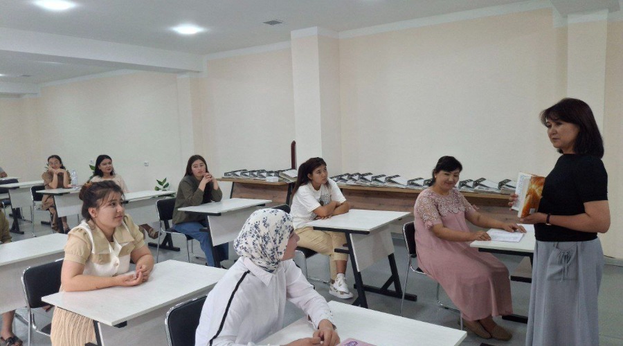 “Kitobxon yoz — 2025” shiori ostida Asqar Muxtorning “Chinor” nomli asari targ‘ib qilindi.