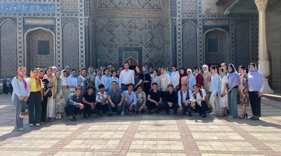 "Ziyoratgohlarga tashrif"