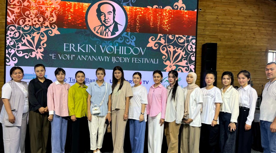 Chirchiq davlat pedagogika universiteti  talaba yoshlari va xodimlari  Erkin Vohidov xotirasiga bag'ishlangan "E,Voh" an'anaviy-ijodiy festivaliga tashrif buyurishgan.
