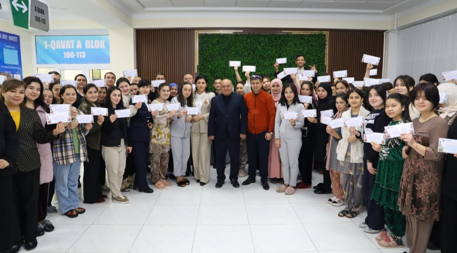 Chirchiq davlat pedagogika universitetida bayramona kayfiyat! 🎉🌸