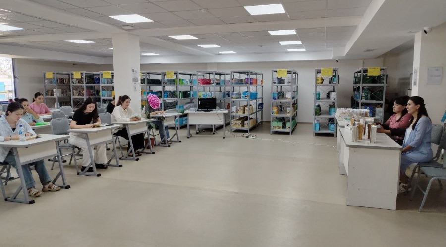 “Dolzarb 90 kun” loyihasi doirasida “Kitobxon yoz – 2025” shiori ostida navbatdagi kitobxonlik kechasi tashkil etildi.