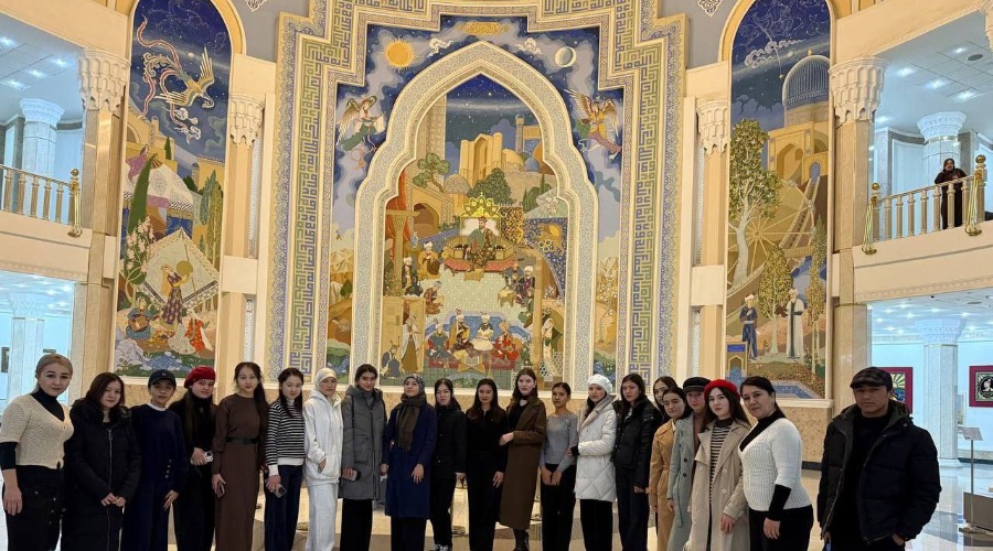 “Temuriylar tarixi” davlat muzeyi hamda “Qatag‘on qurbonlari xotirasi” muzeylariga ma’rifiy sayohat uyushtirildi.