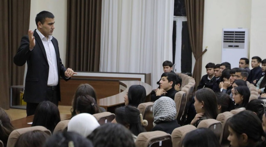 “Kelajak soati” mashg‘uloti “Bag‘rikenglik” mavzusida o‘tkazildi.