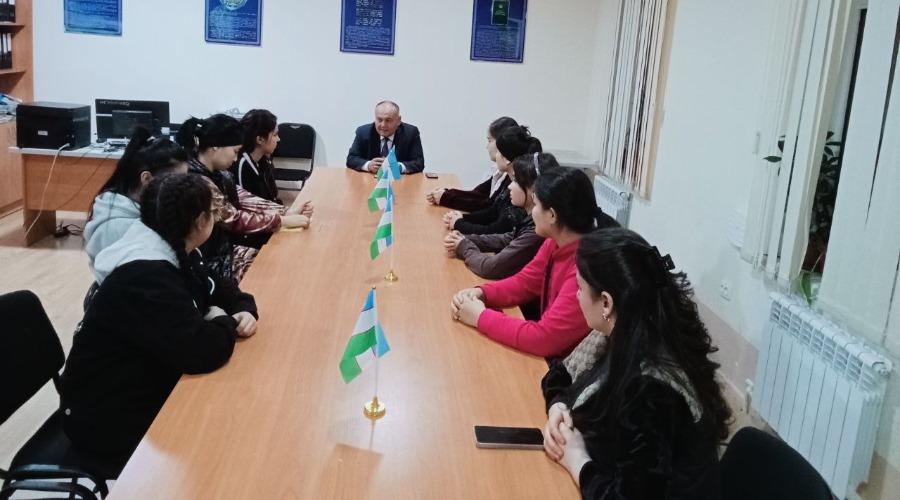 Yoshlar masalalari va maʼnaviy-maʼrifiy ishlar bo‘yicha birinchi prorektor Qorayev Samaridin Barakayevichning 1-sonli talabalar turar joyi kengash a’zolari bilan uchrashuv