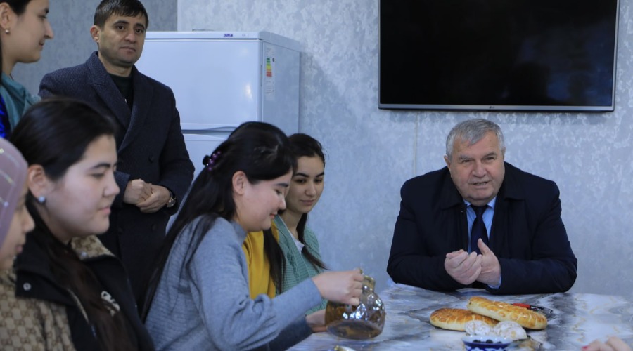 Mening rektorim - universitet yoshlari faxri!