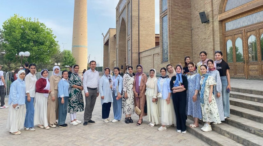 Pedagogika fakulteti “Talabalarning ziyoratgohlarga tashrifi” loyihasi doirasida maʼnaviy-maʼrifiy sayohat!