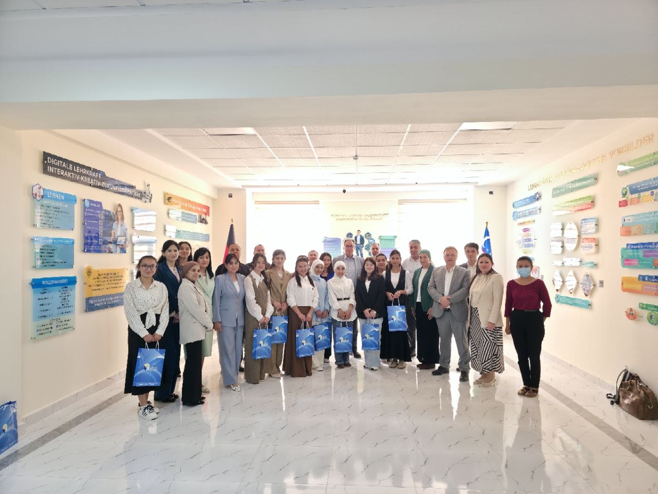 🎓 ChDPUda xalqaro yozgi maktabning birinchi kuni muvaffaqiyatli o‘tdi Gallery Image