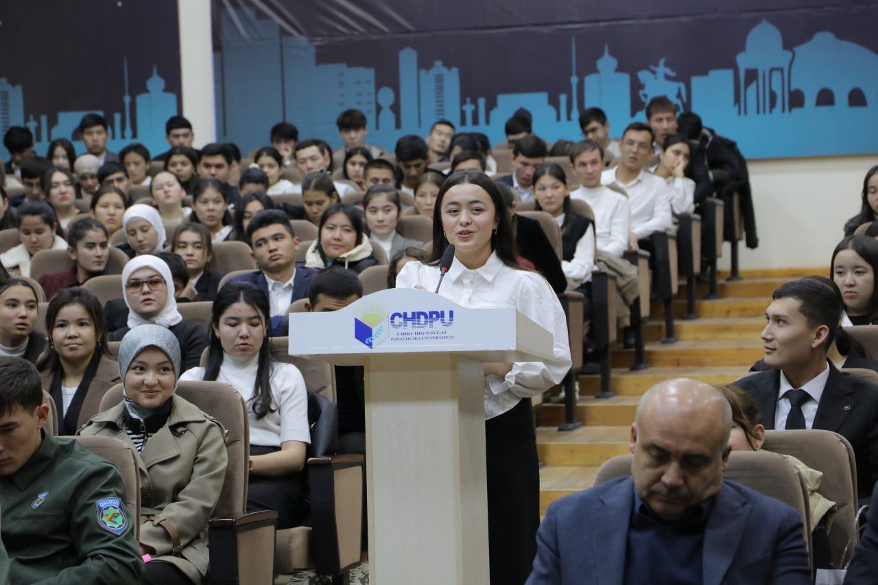 Rektor yoshlar bilan muloqot qildi Gallery Image