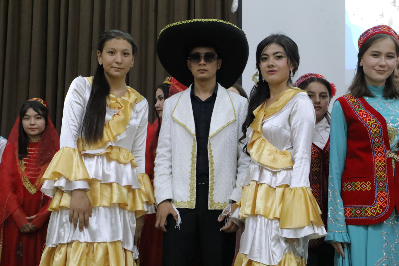 ChDPU Xalqaro Turizm kuni keng nishonlandi. Fotojamlanma Gallery Image