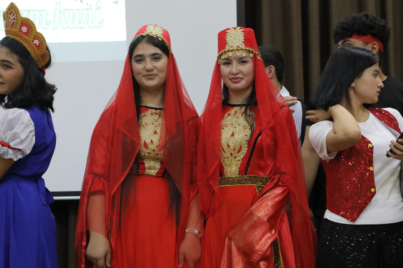 ChDPU Xalqaro Turizm kuni keng nishonlandi. Fotojamlanma Gallery Image