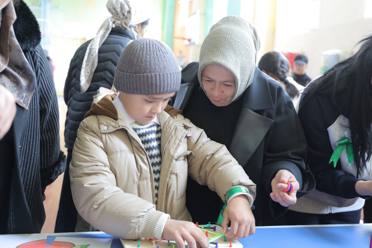 “Ochiq osmon ostidagi maktab” — mehr, metodika va innovatsiya uyg‘unligi Gallery Image