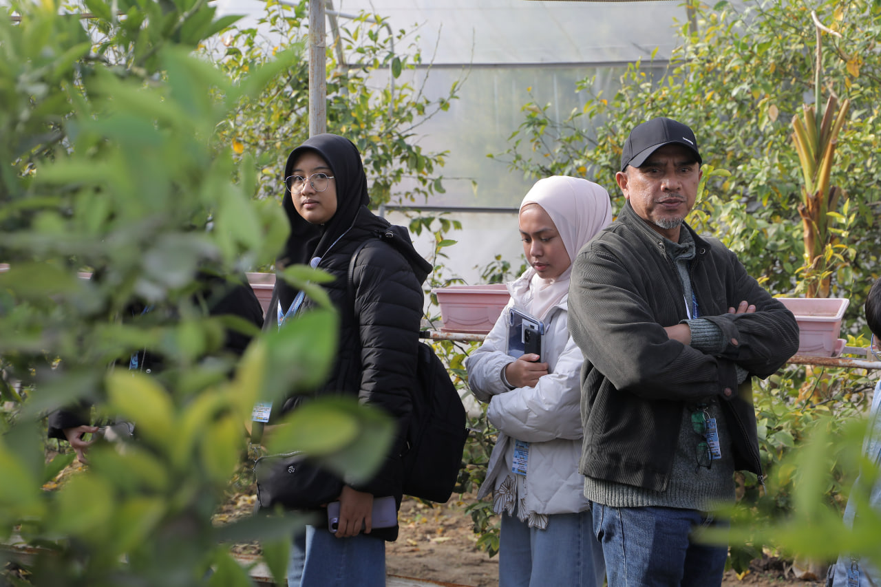 Bilim orqali do‘stlik. Malaziyalik o‘quvchilarning CHDPUga tashrifi Gallery Image