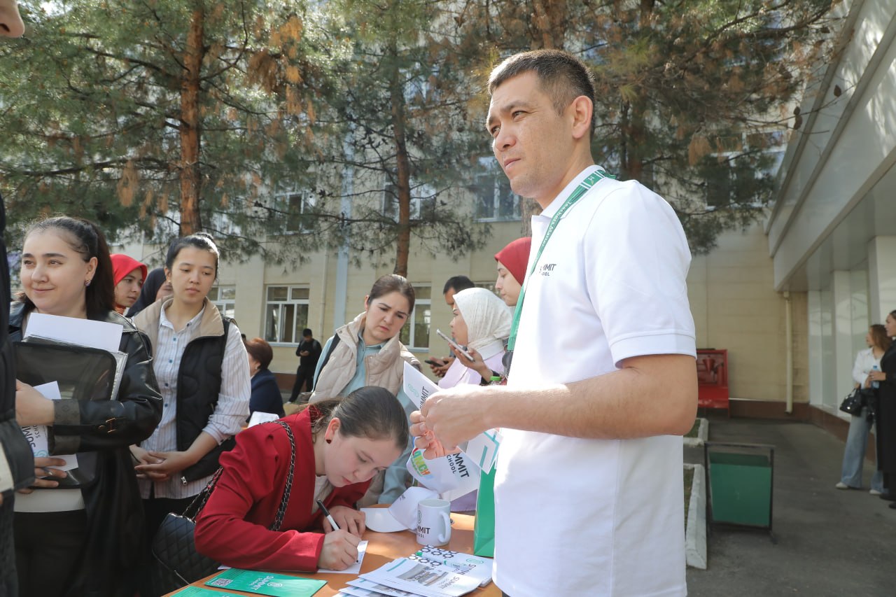 “Karyera kuni”: bitiruvchilar uchun real imkoniyatlar maydoni Gallery Image