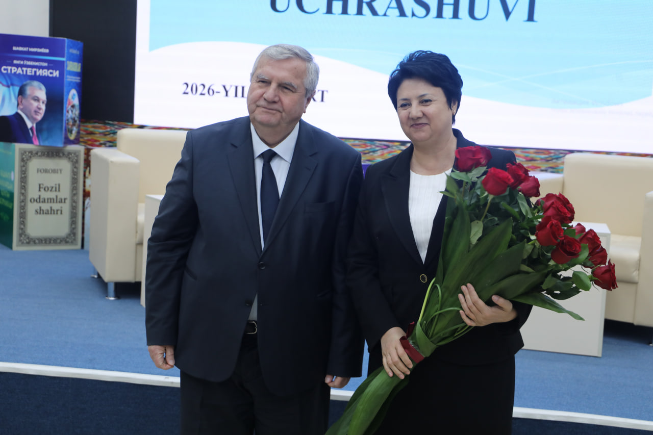 Vazir CHDPU talabalari bilan uchrashdi Gallery Image