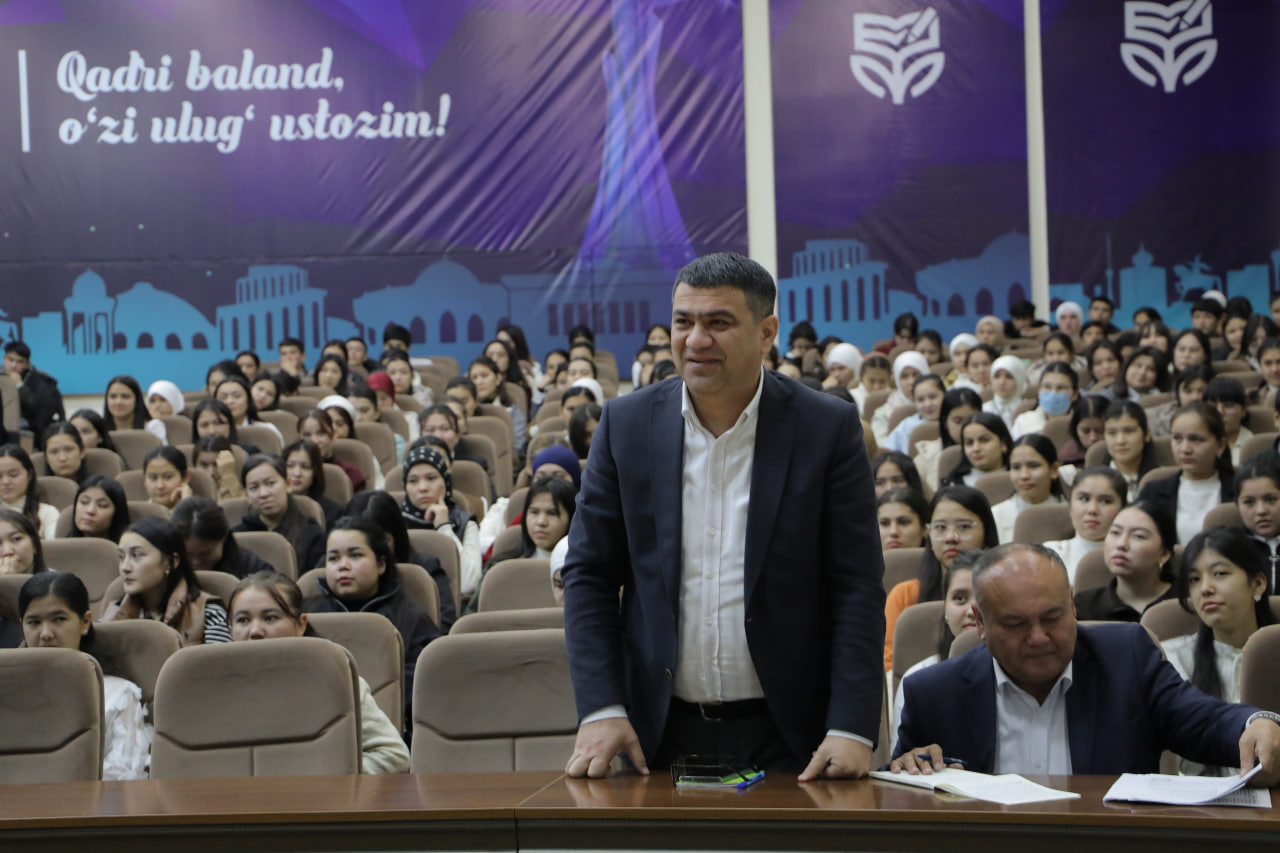Rektor yoshlar bilan muloqot qildi Gallery Image
