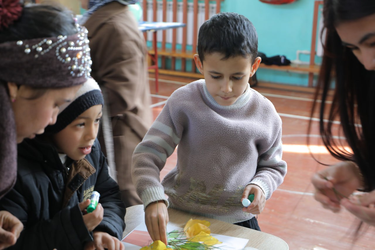 “Ochiq osmon ostidagi maktab” — mehr, metodika va innovatsiya uyg‘unligi Gallery Image