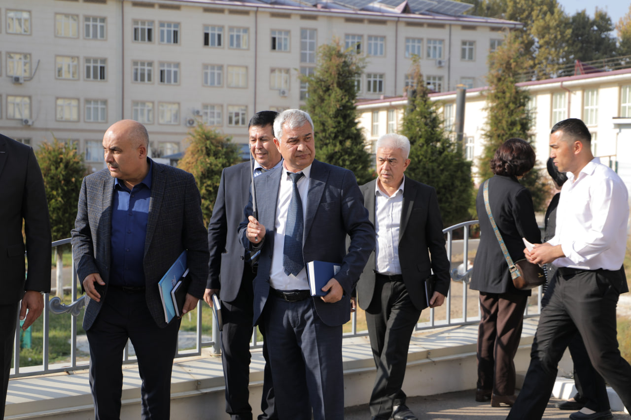 Kasbga yo‘naltirilgan ta’lim muhitida kelajak o‘qituvchilarini tayyorlash tajribasi va istiqbollari muhokama qilindi Gallery Image