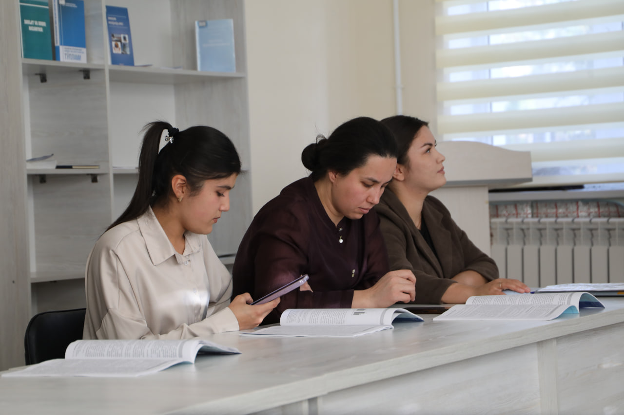 Ilk marotaba sun’iy intellekt ko‘magida ochiq dars o‘tkazildi Gallery Image