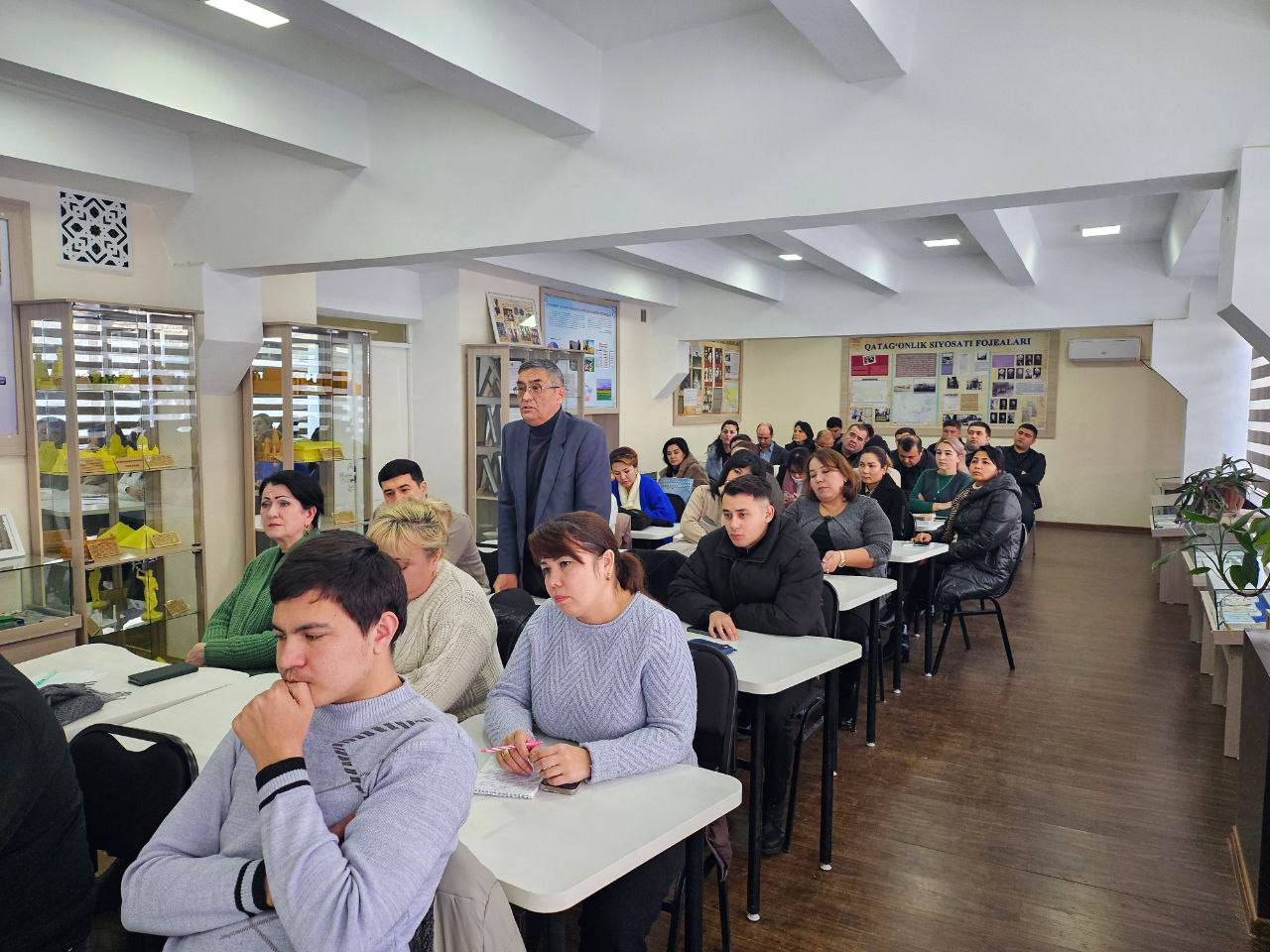 Ilmiy-tadqiqot faoliyatiga doir muloqotlar bo‘lib o‘tmoqda Gallery Image