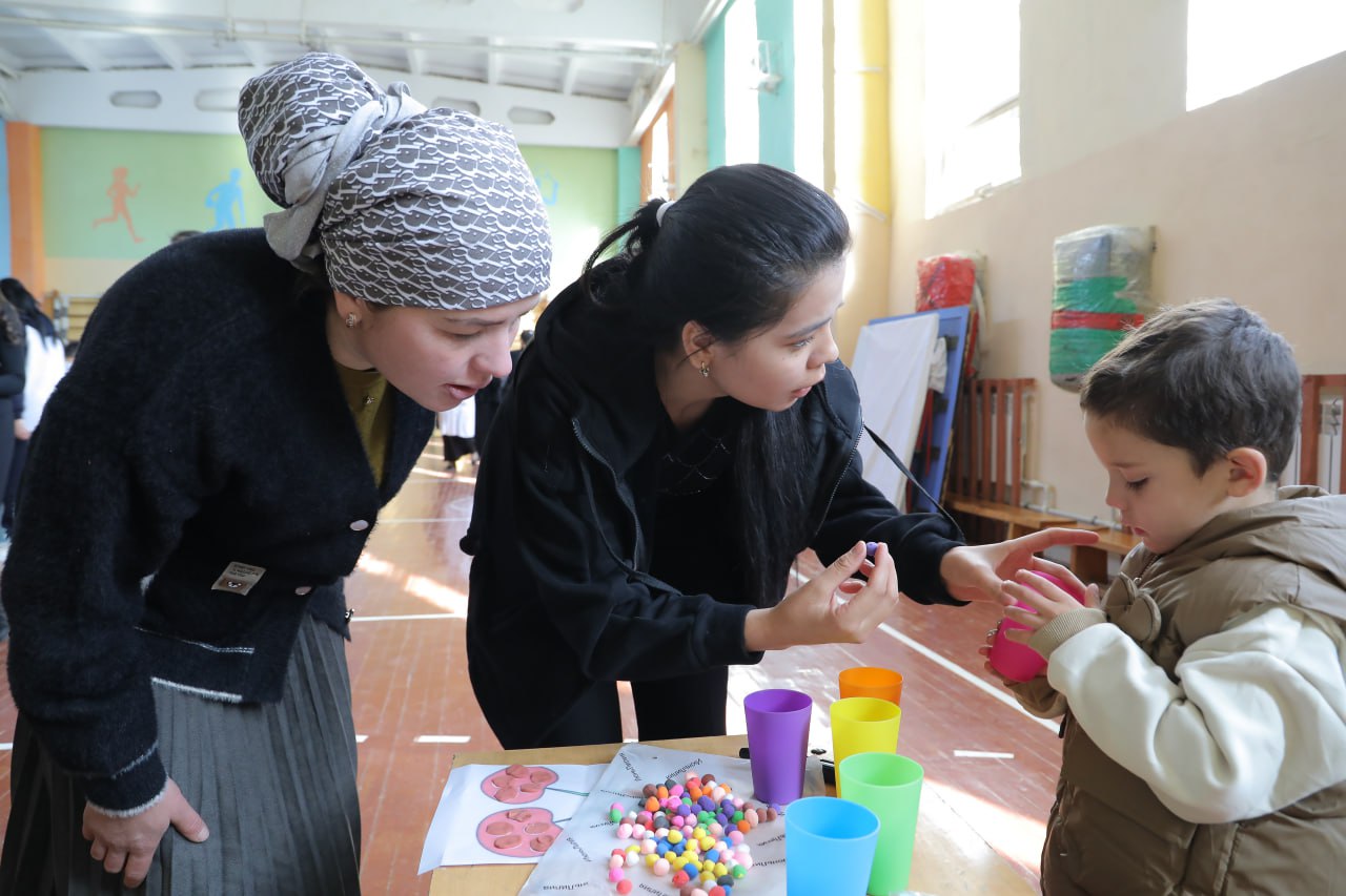 “Ochiq osmon ostidagi maktab” — mehr, metodika va innovatsiya uyg‘unligi Gallery Image