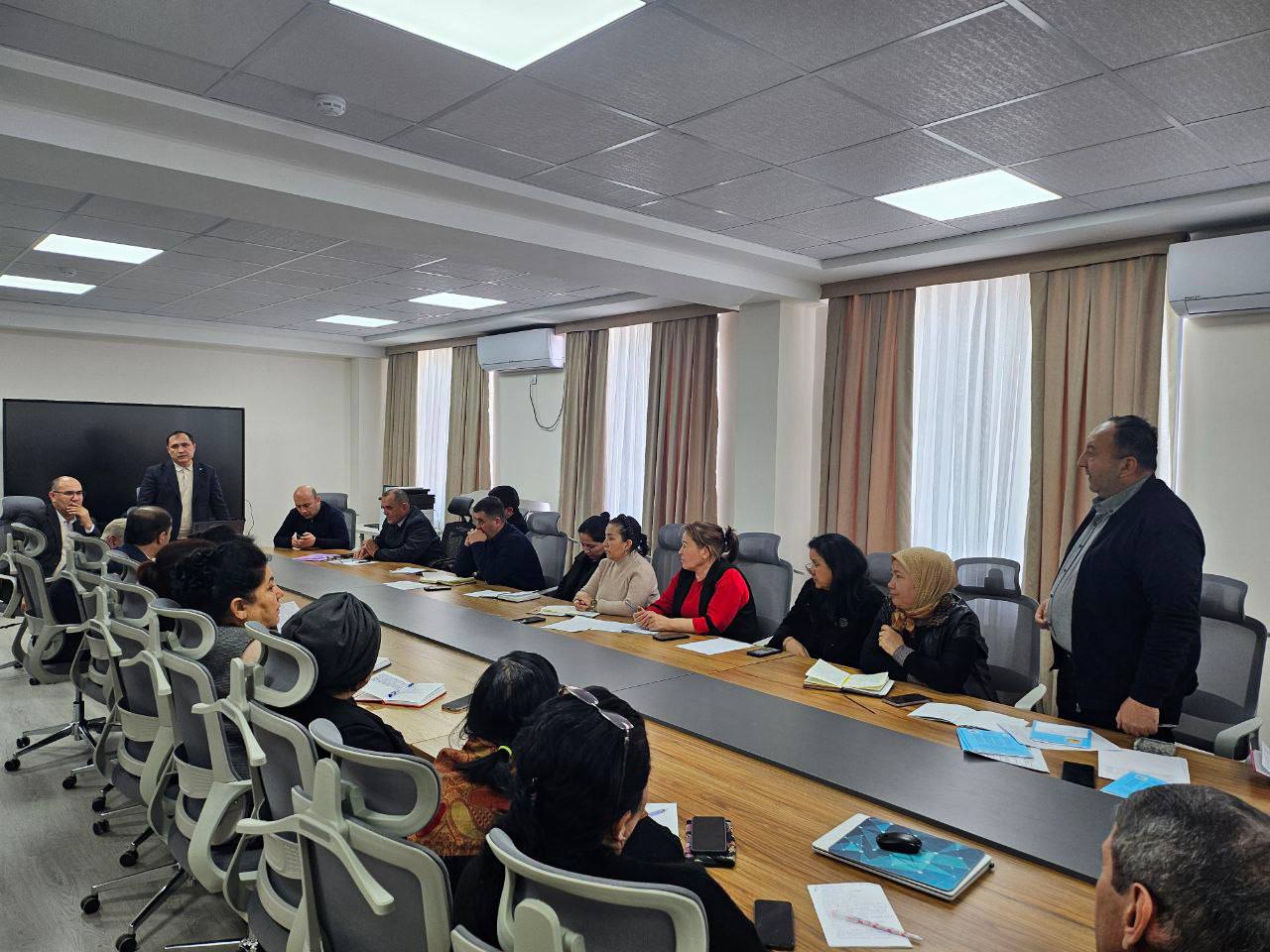 Ilmiy-tadqiqot faoliyatiga doir muloqotlar bo‘lib o‘tmoqda Gallery Image