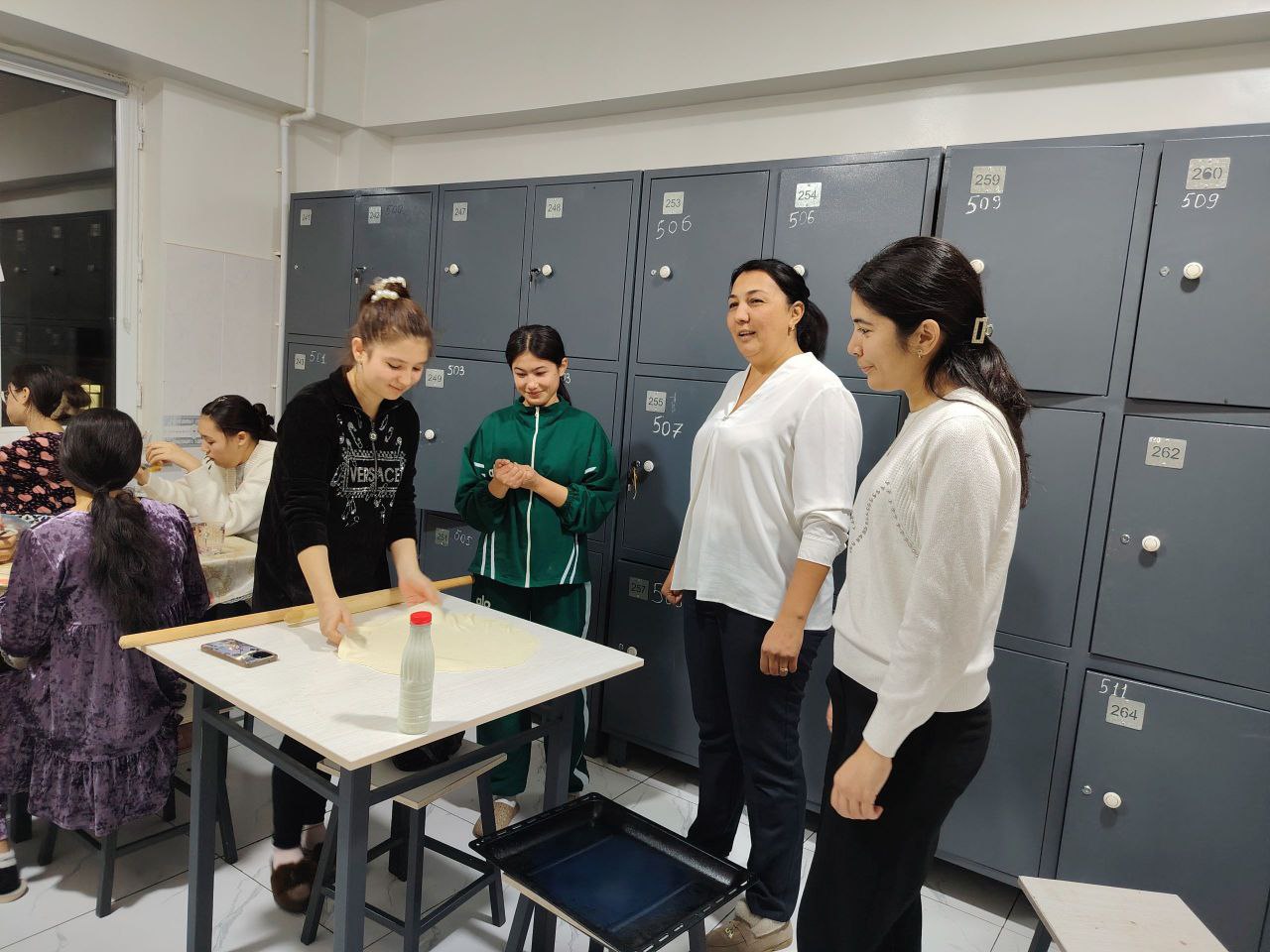 Talabalar turar joyiga tashrif Gallery Image