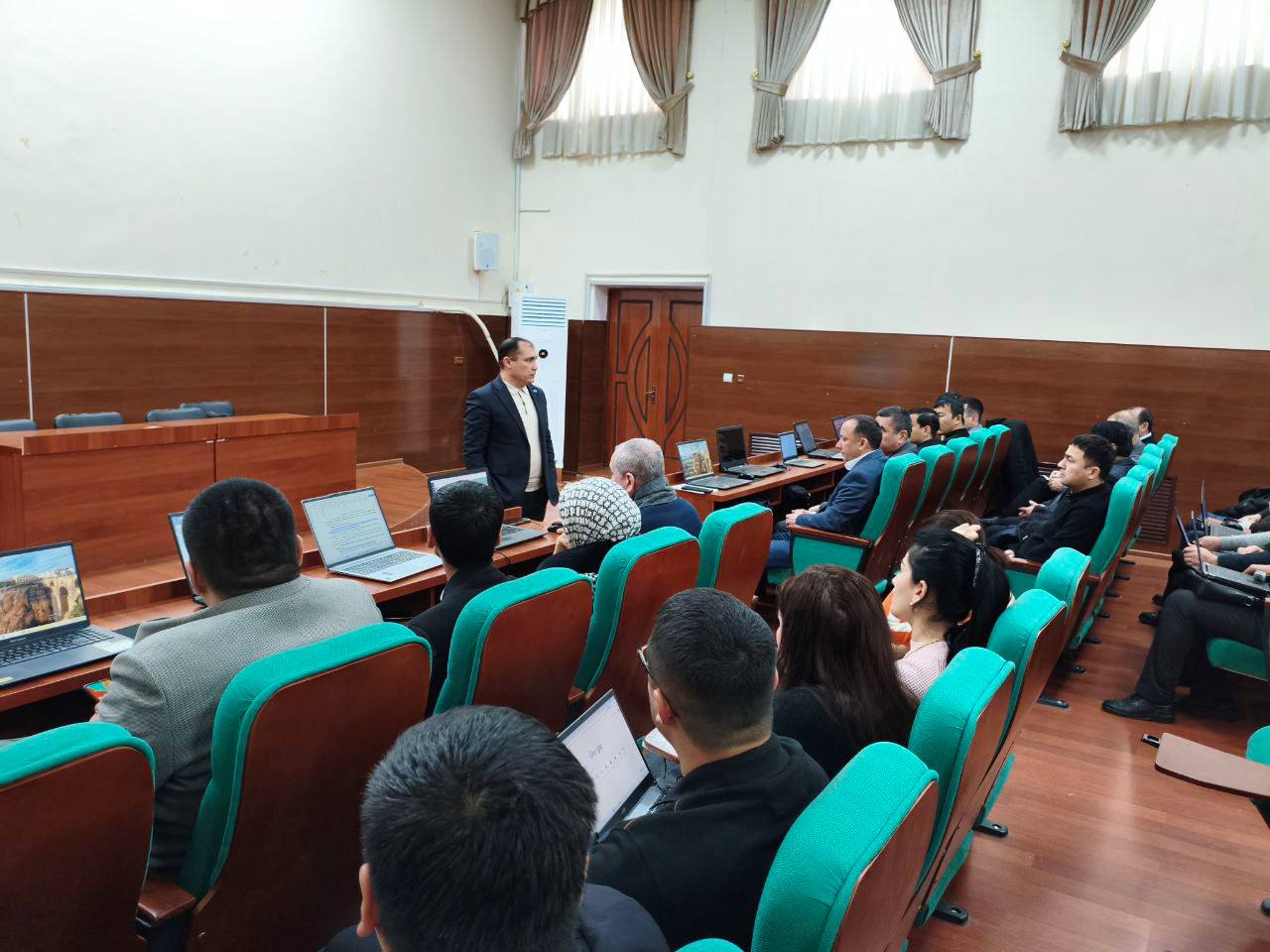 Ilmiy-tadqiqot faoliyatiga doir muloqotlar bo‘lib o‘tmoqda Gallery Image